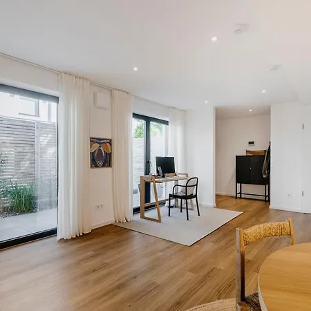 Modernes Hinterhaus Mit Terrasse Apartment *